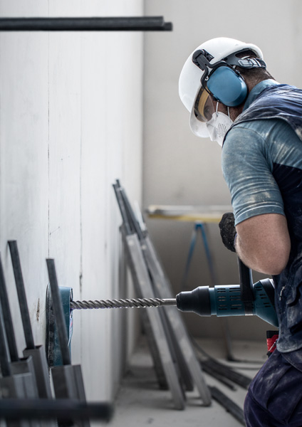 Anwendungsbild, konstruktion, bohrer, elektrischer bohrer, wand, sicherheitsausrüstung