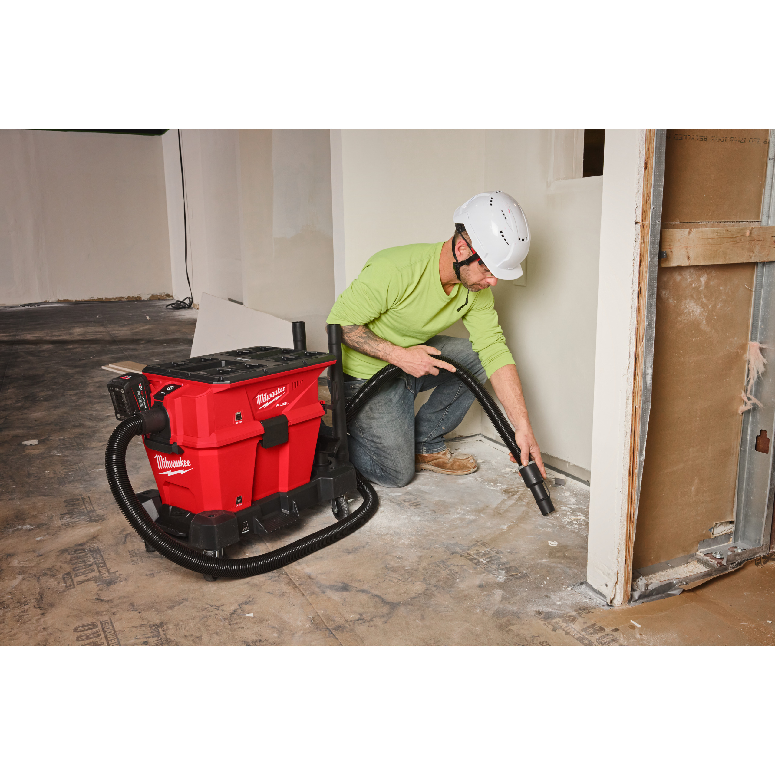 Milwaukee Akku-Sauger M18 FUEL Akku-L-Klasse-Staubsauger 23 L M18FVC23L-0