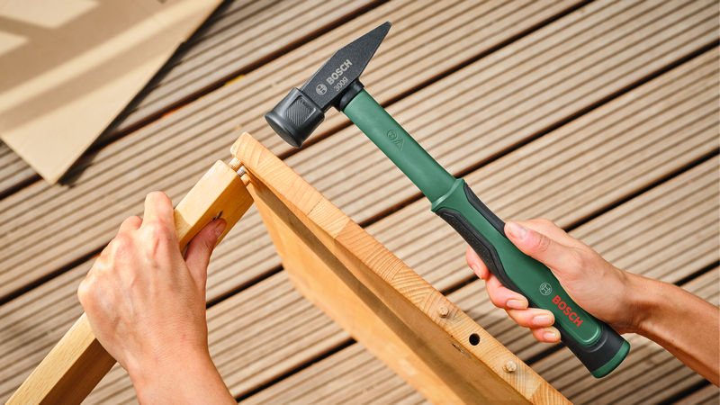 Anwendungsbild, Hammer, Nail, Woodworking, Claw hammer, Green handle