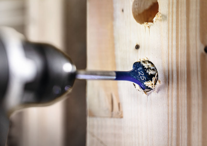 Detailbild, bohrer, schraubendreher, löcher, holz, werkzeug