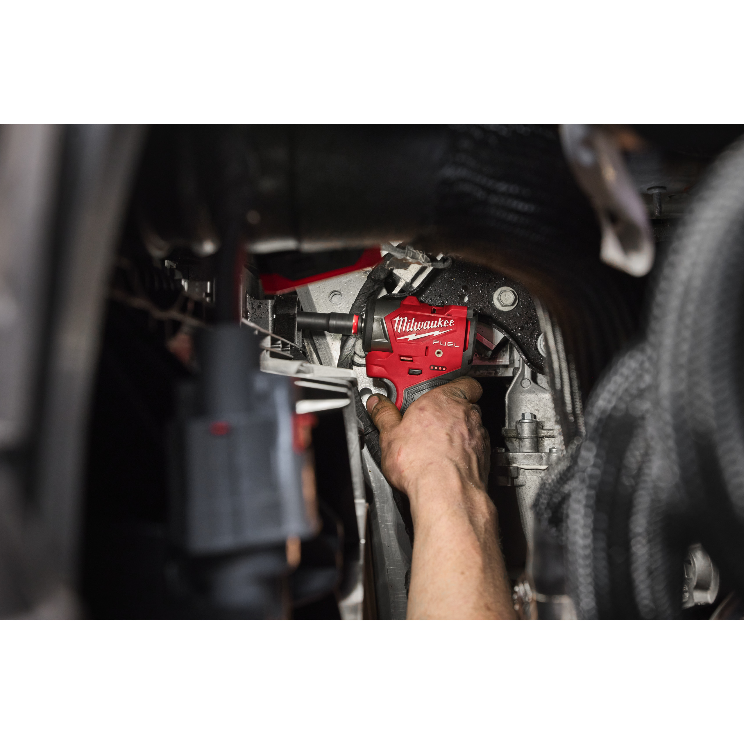 Milwaukee Akku-Schlagschrauber M12 FUEL 3/8˝ Vierkant mit Sprengring M12FSCIWF38-0