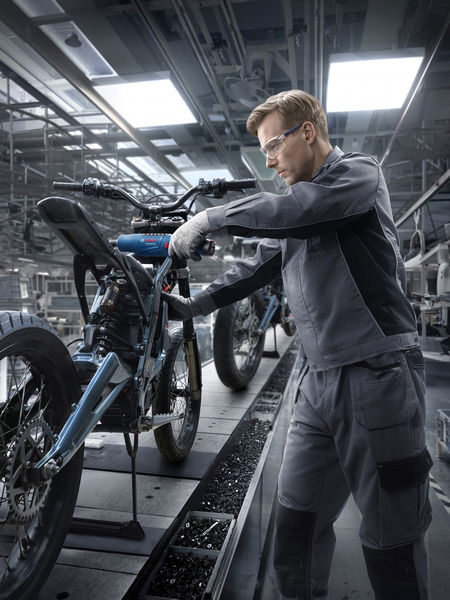 Anwendungsbild, Motorcycle, Montage, Mechaniker, Werkstatt, Handschuhe