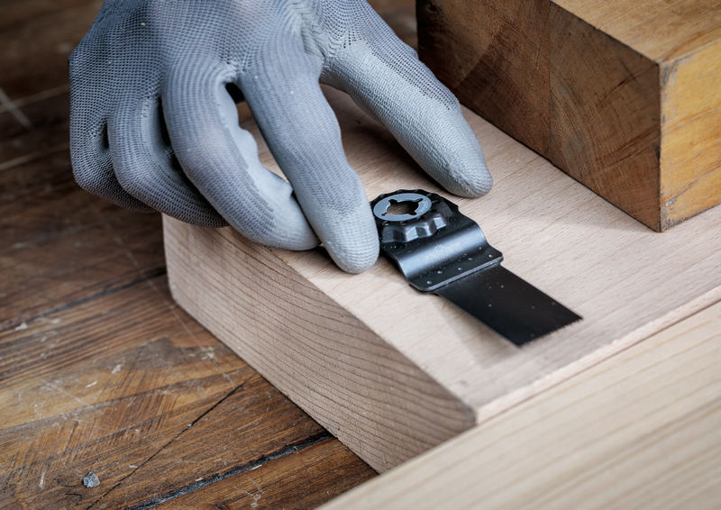 Detailbild, Handwerk, Holzarbeiten, Schutzhandschuhe, Schnittwerkzeug, Klinge
