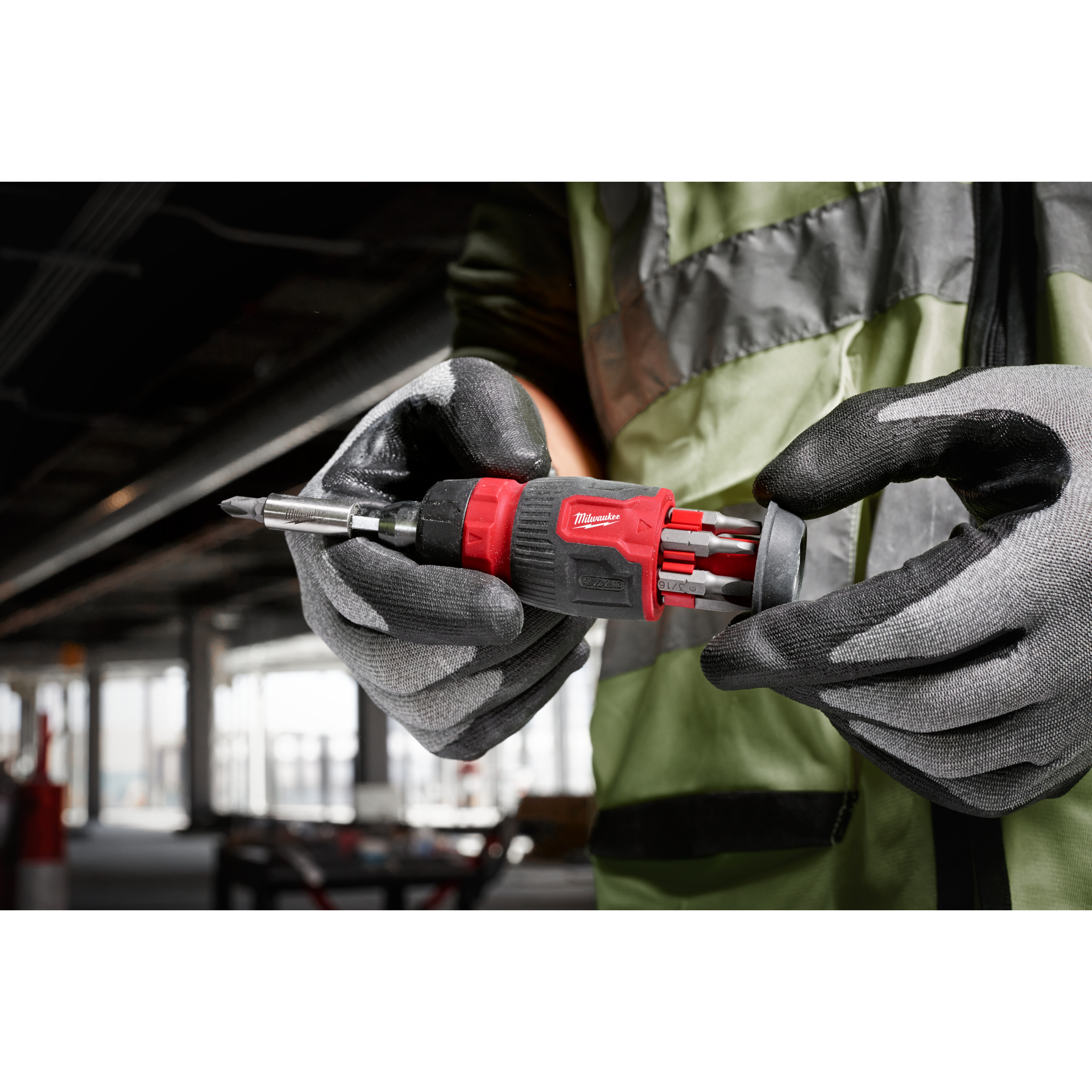 Milwaukee Schraubendreher mit Ratschenfunktion 14 in 1 und 8 Stubby Multi-Bit Set