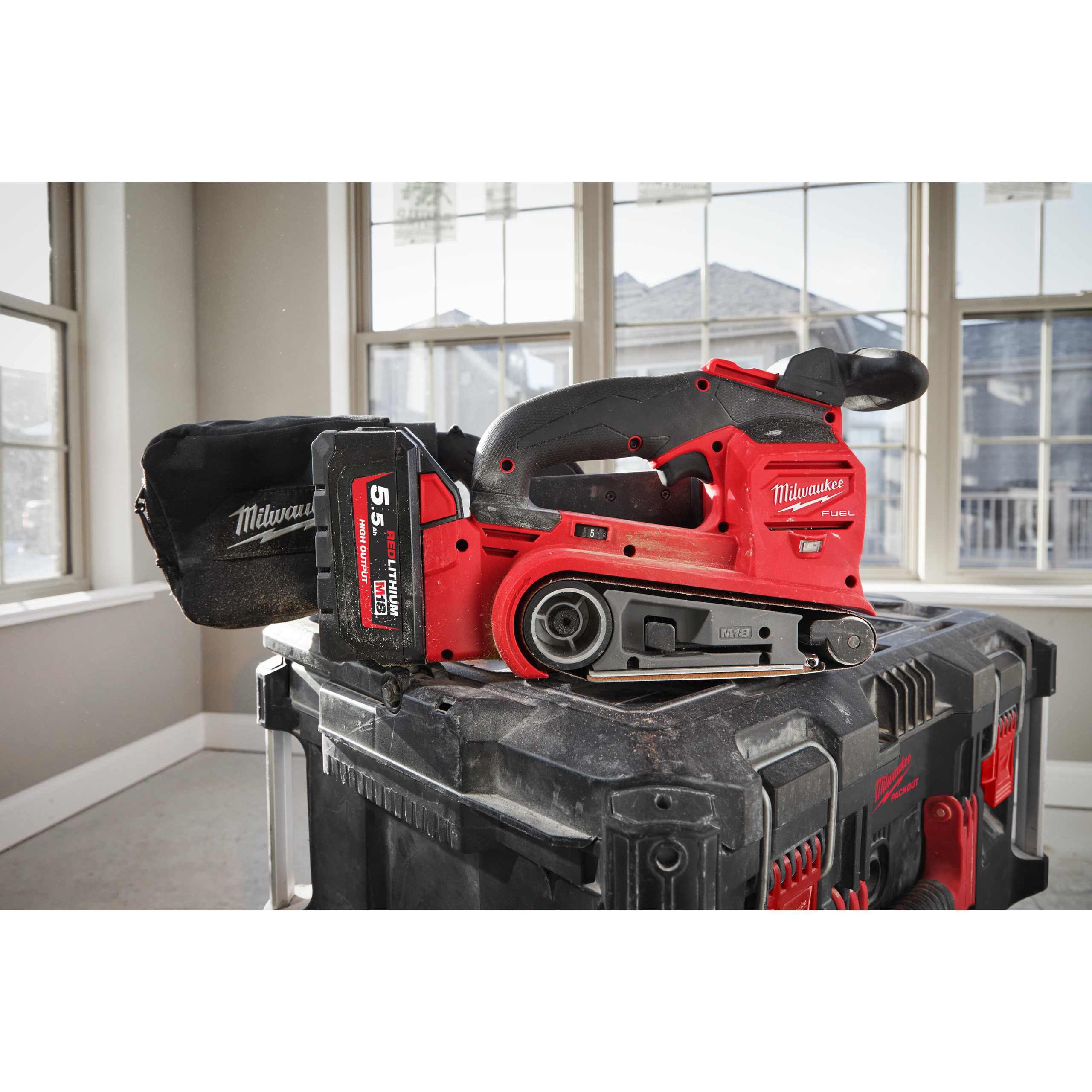 Milwaukee Akku-Bandschleifer M18 FUEL M18FBTS75-552X
