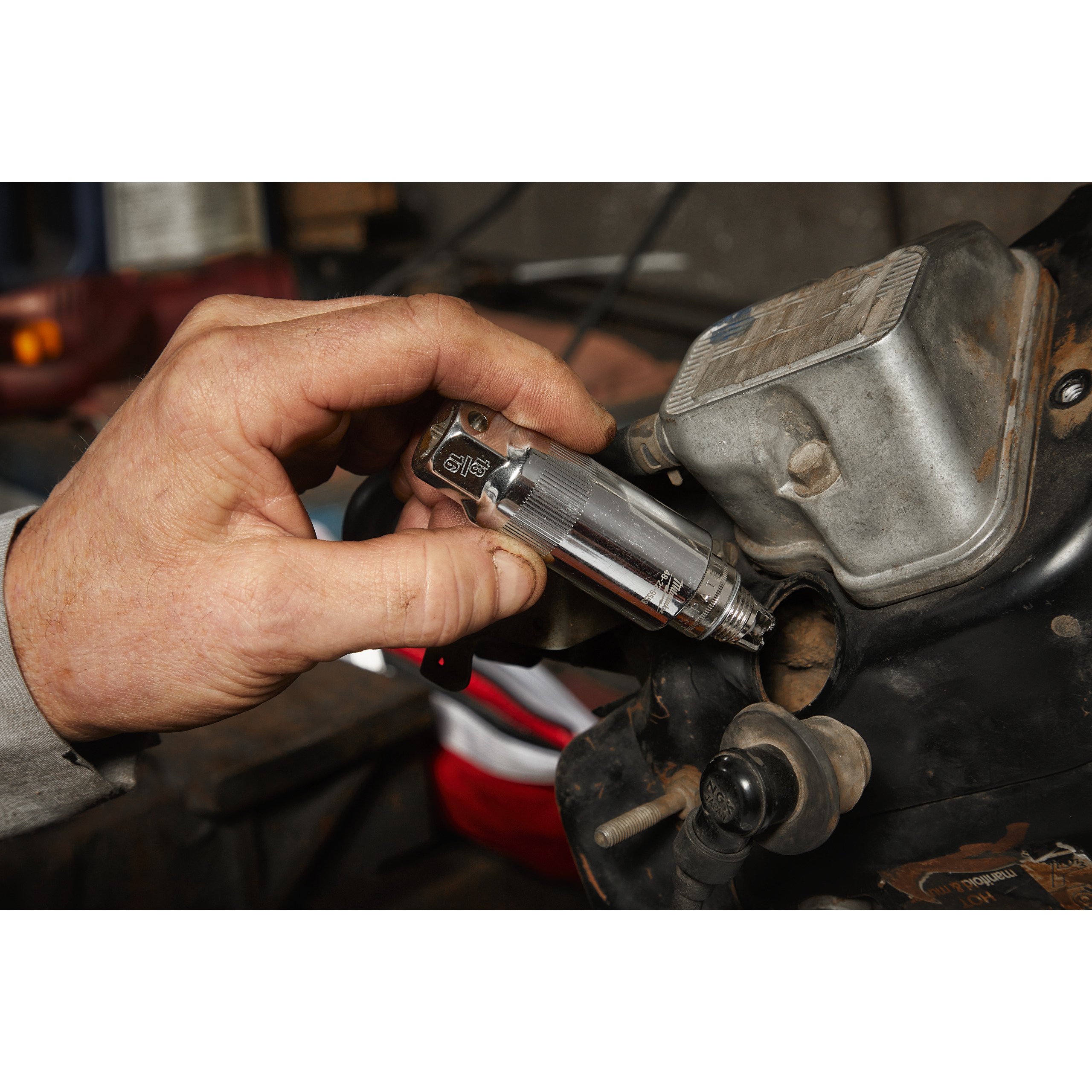 Milwaukee Steckschlüsseleinsatz 13/16" für Zündkerzen 3/8"
