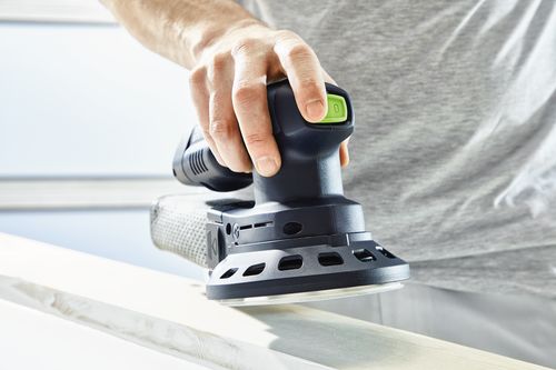 Anwendungsbild Akku-Exzenterschleifer ETSC 125 3,0 I-Plus