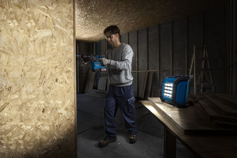 Anwendungsbild, konstruktion, bohrer, (elektrisches) werkzeug, baustelle, holz