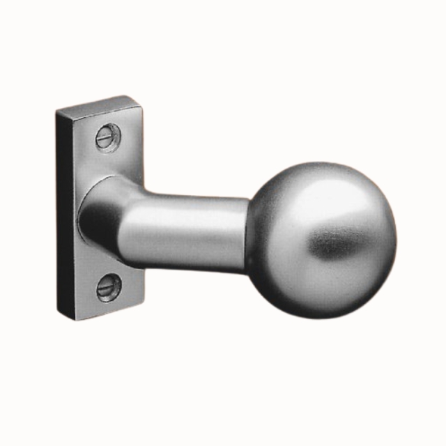 OGRO Türknopf, 8 mm Vierkant, gekröpft, Kugelform, festdrehbar, auf eckiger Rosette - Aluminium F16