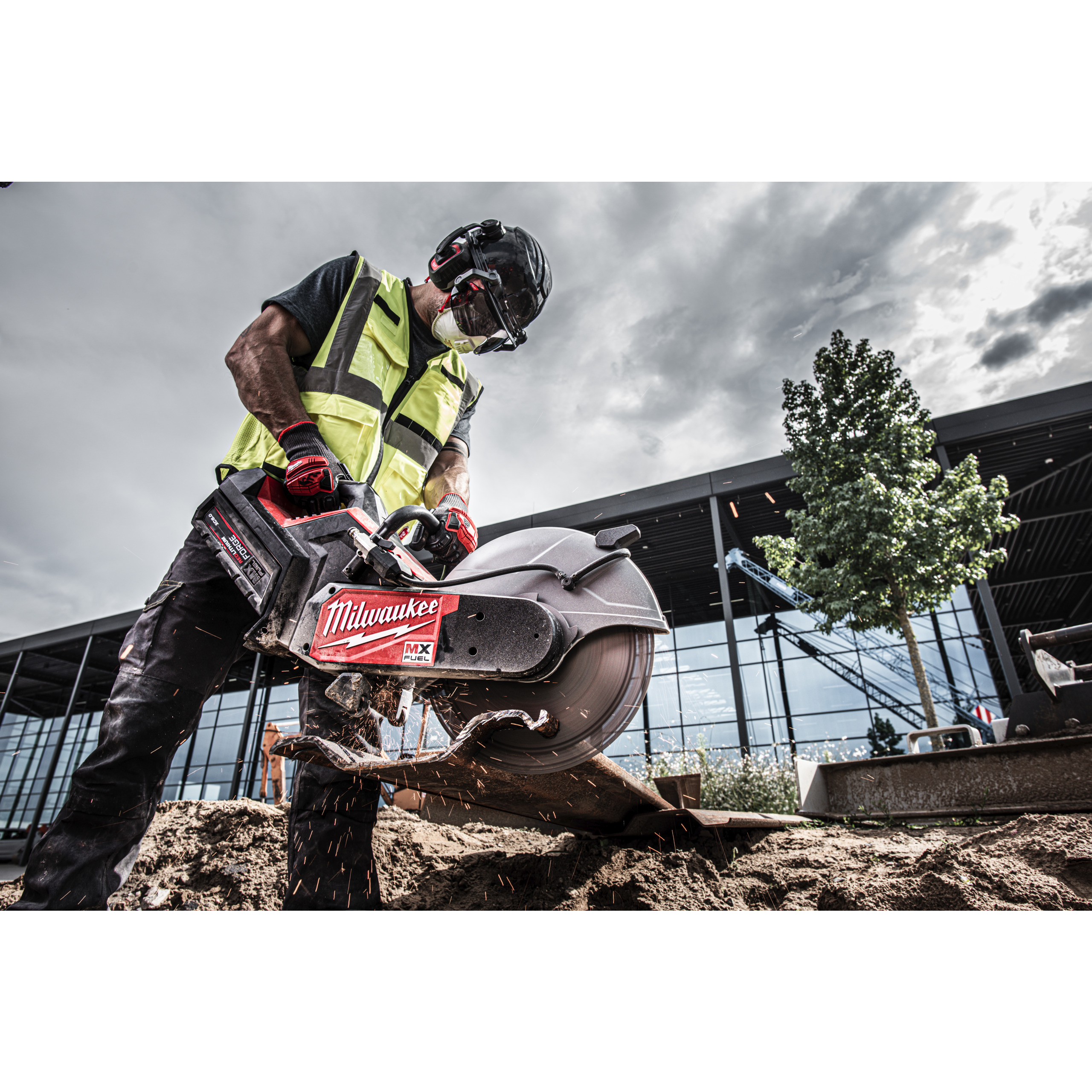 Milwaukee Industrieschutzhelm belüfted, schwarz BOLT 100