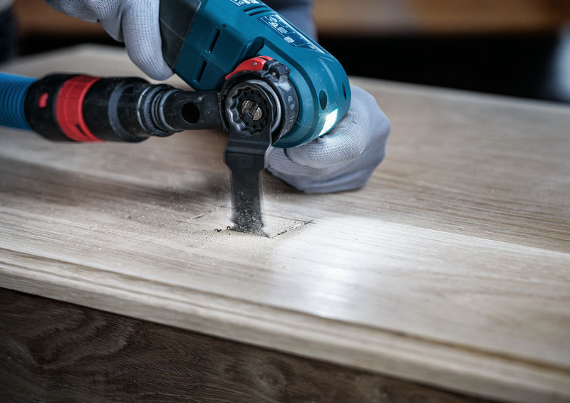 Anwendungsbild, Bohrmaschine, Stichsäge, Werkzeug, Holzplatte, Fräsen