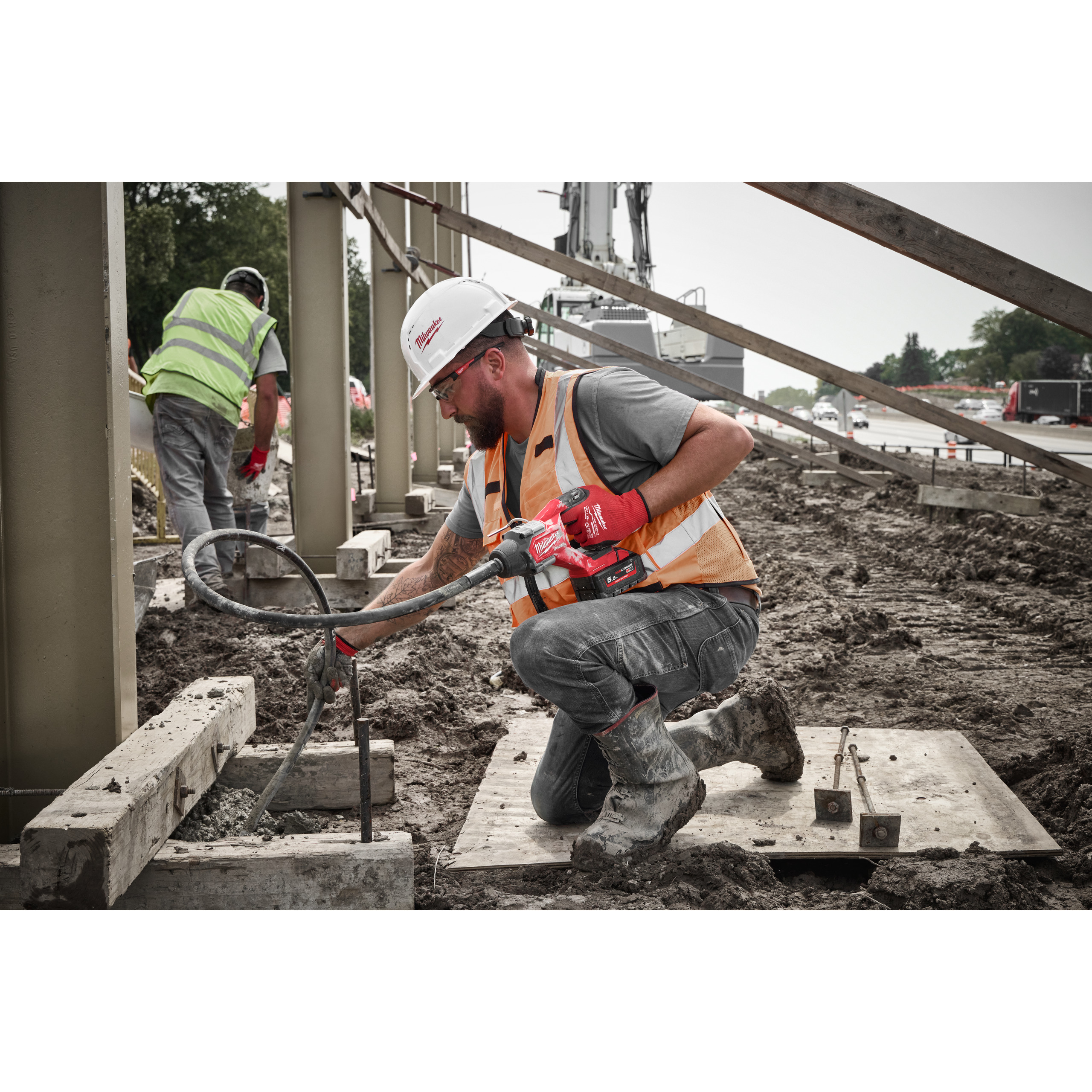 Milwaukee Akku-Betonrüttler M18 FUEL M18FCVN24-551