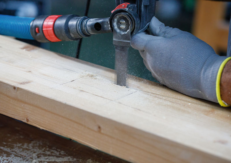 Detailbild, Holzbearbeitung, Stichsäge, Holzwerkzeug, Holzspan, Spannmutter