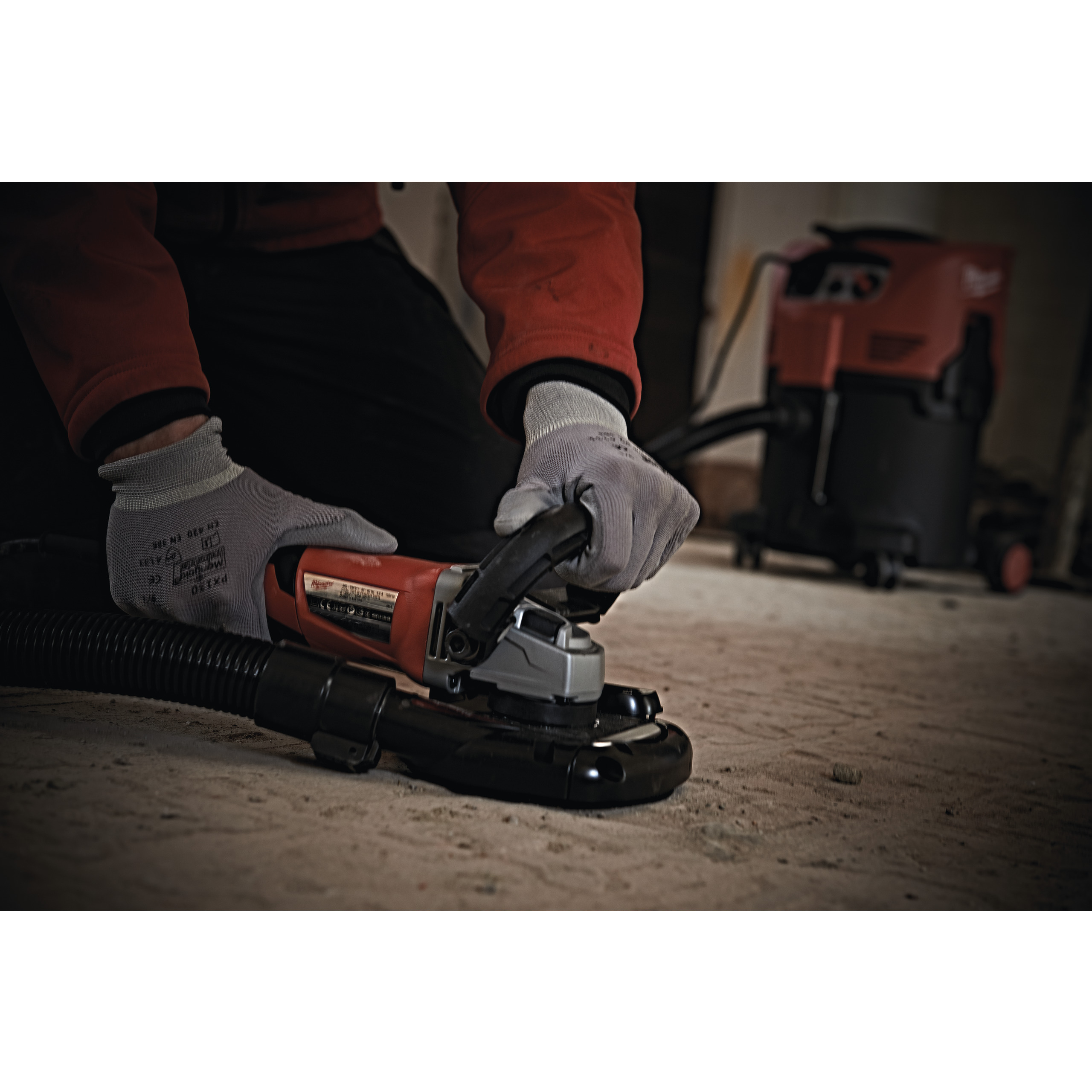 Milwaukee Winkelschleifer mit Absaughaube Schleifen AGV15-125XCDEG-SET