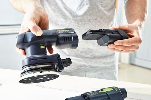Anwendungsbild Akku-Exzenterschleifer ETSC 125-Basic-ERGO