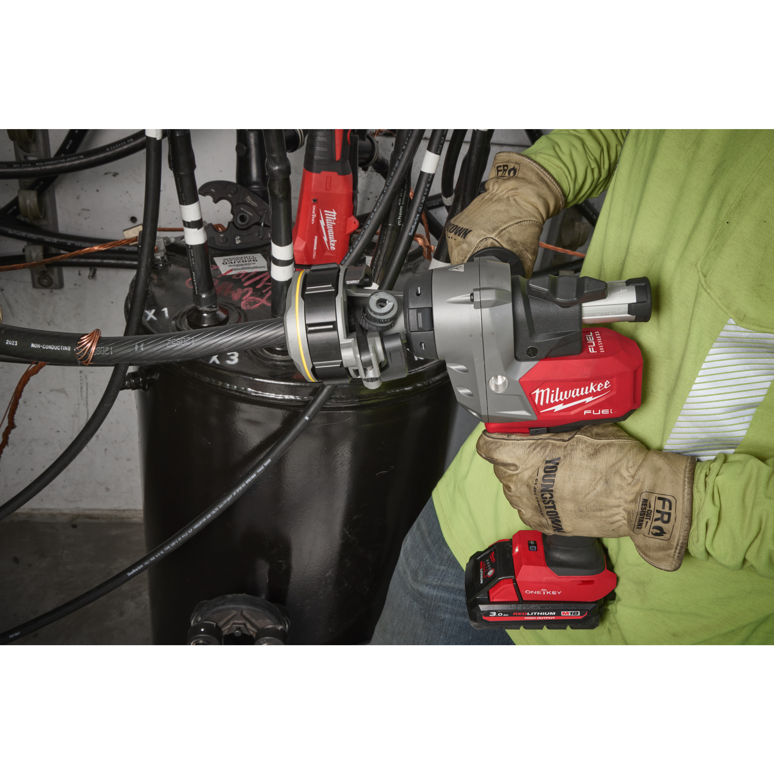 Milwaukee Akku-Abisolierwerkzeug M18 FUEL M18FCST-302CA